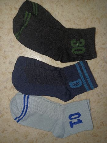 Lot de 3 socquettes garçon neuves sport