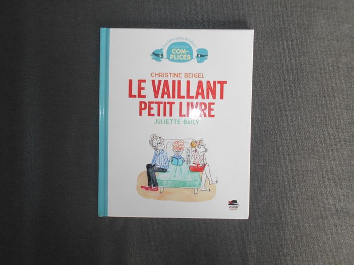 Livre: Le vaillant petit livre - photo numéro 1