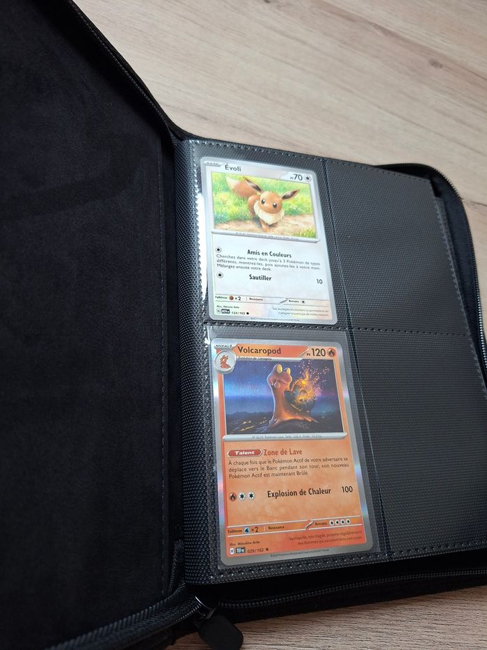 Binder classeur noir pour 160 pochettes cartes a collectionner Pokémon TCG - photo numéro 4