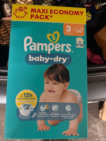 Couche Pampers baby-dry taille 3 x136