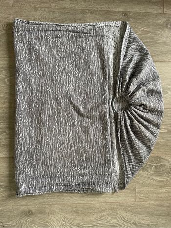 Portage sling ringsling de la marque Neobulle Modèle Jungle coloris