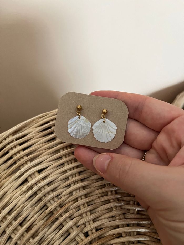Boucles d'oreilles coquillages nacré - photo numéro 2