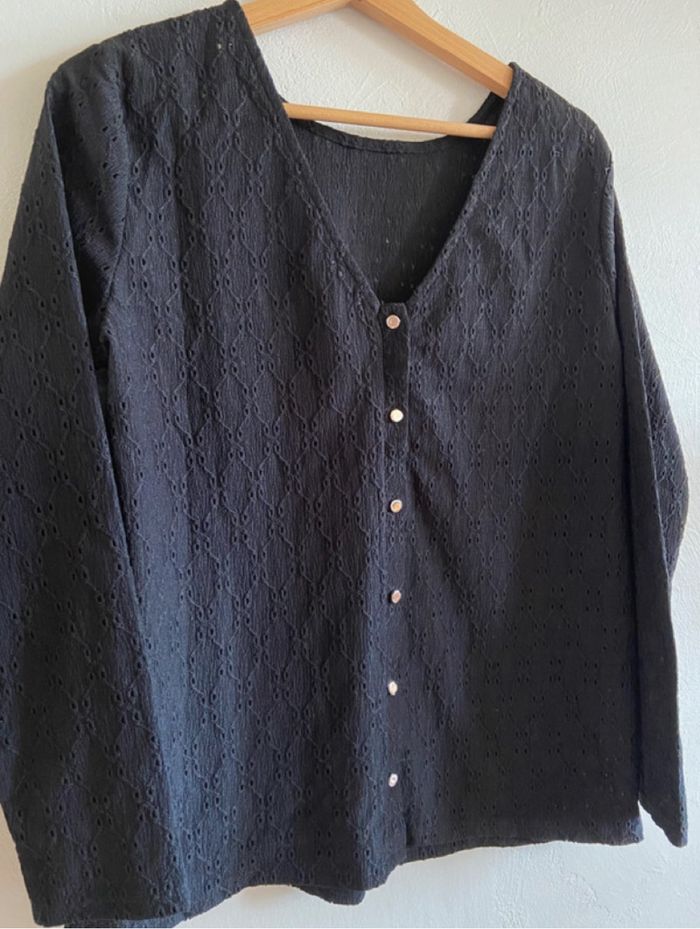 T-shirt de grossesse avec broderie anglaise, réversible - photo numéro 3
