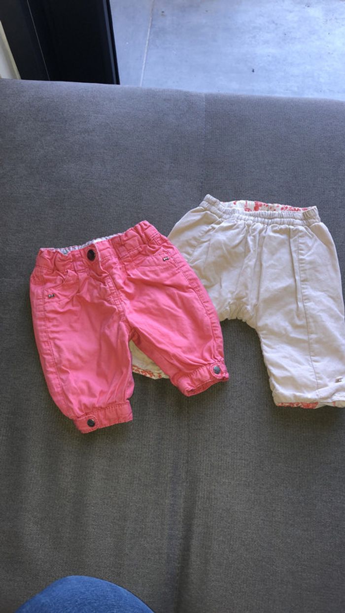 Lot 2 pantalon taille 1 mois