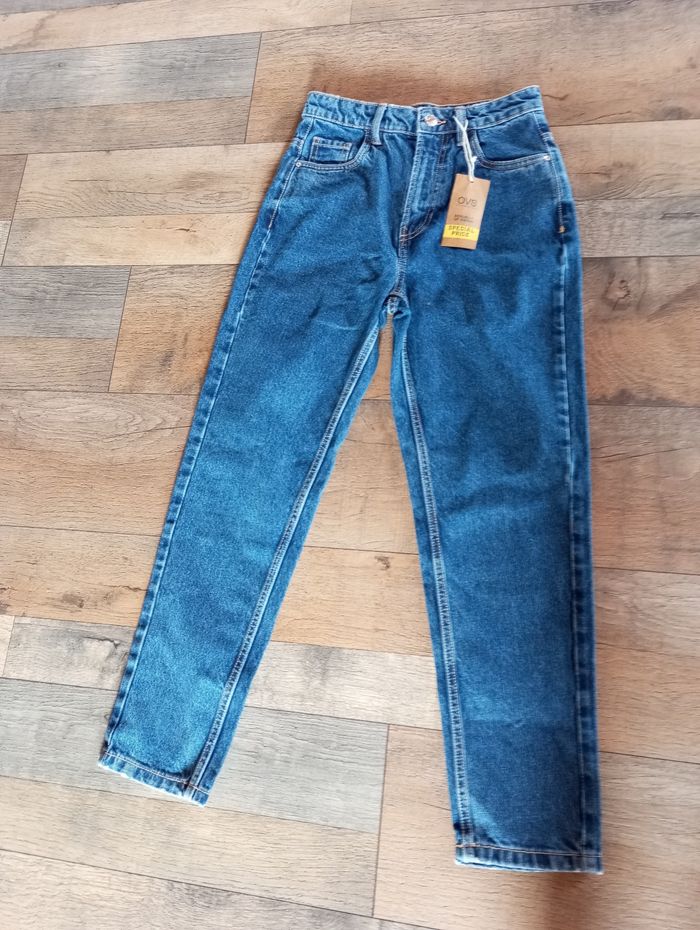 Jean Mom
