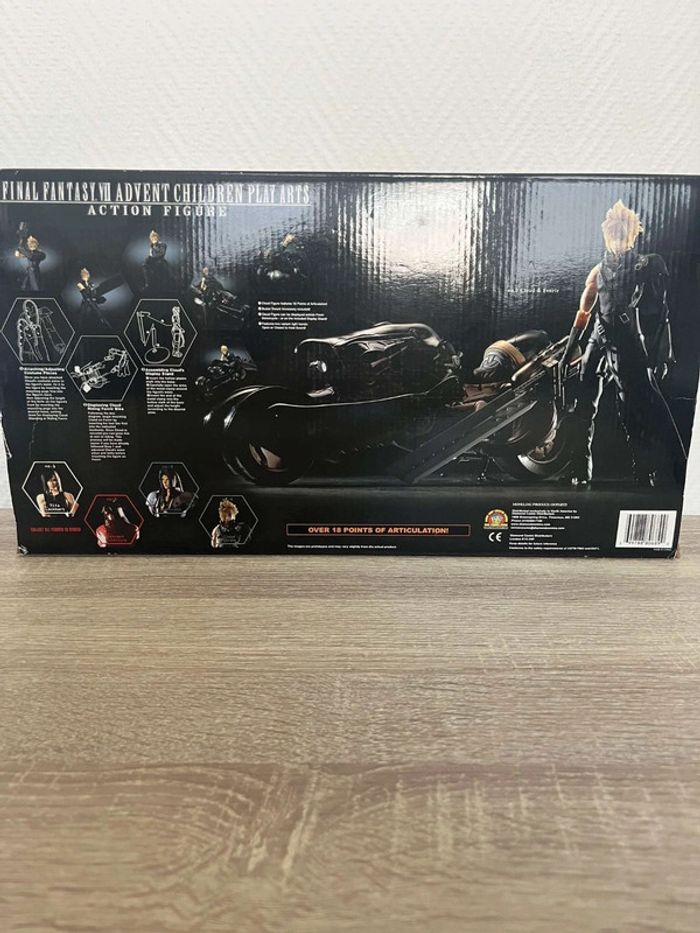 Figurine final fantasy 7 advent children play arts - photo numéro 4