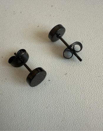 Boucles d’oreilles homme noir acier inoxydable ronde simple
