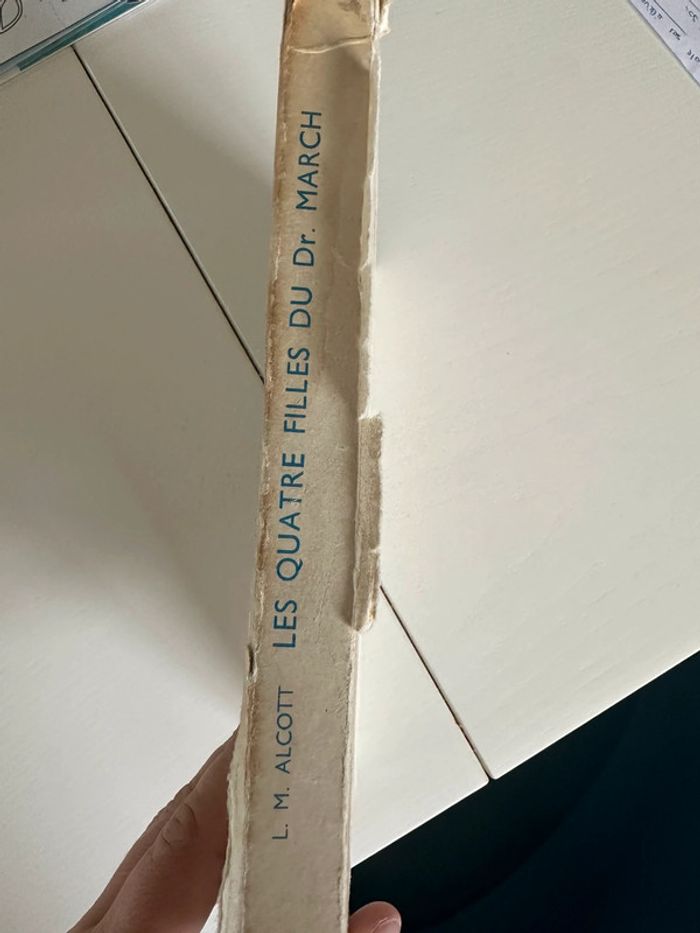 Livre ancien Les Quatre Filles du Dr March - photo numéro 2
