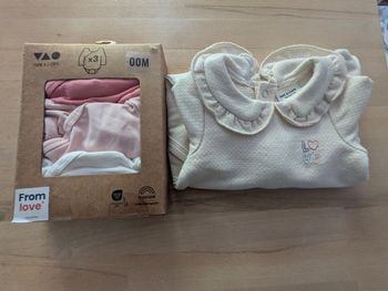 Lot Bodies 00M et Pyjama 0M neufs