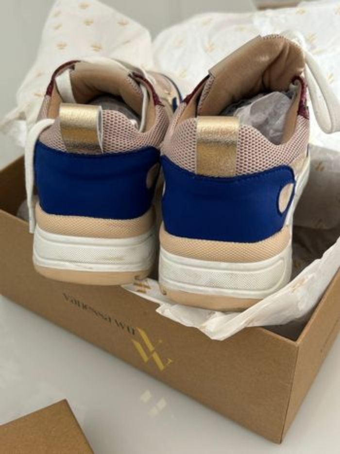 Baskets femme Vanessa Wu / taille 37 - photo numéro 2