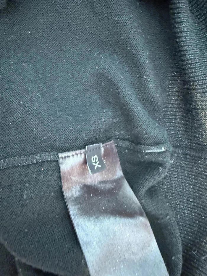Pull fin Le Temps des Cerises noir scintillant XS - Parfait état - photo numéro 3