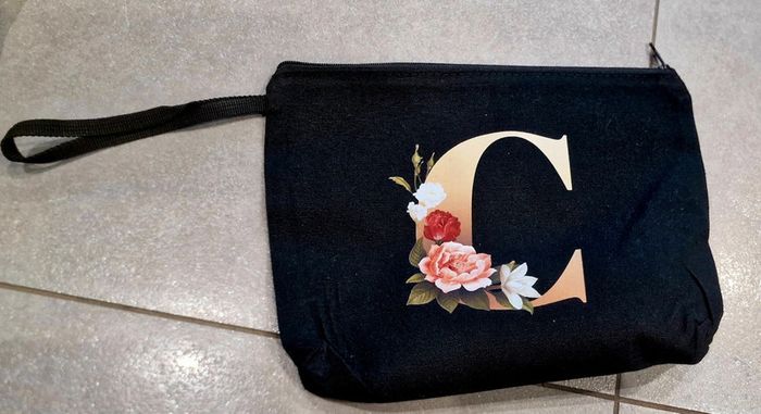 Trousse lettre C