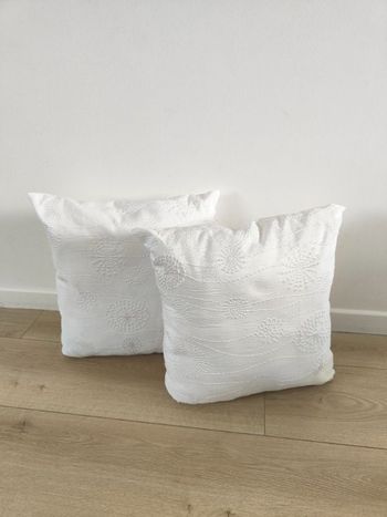 Coussins blancs