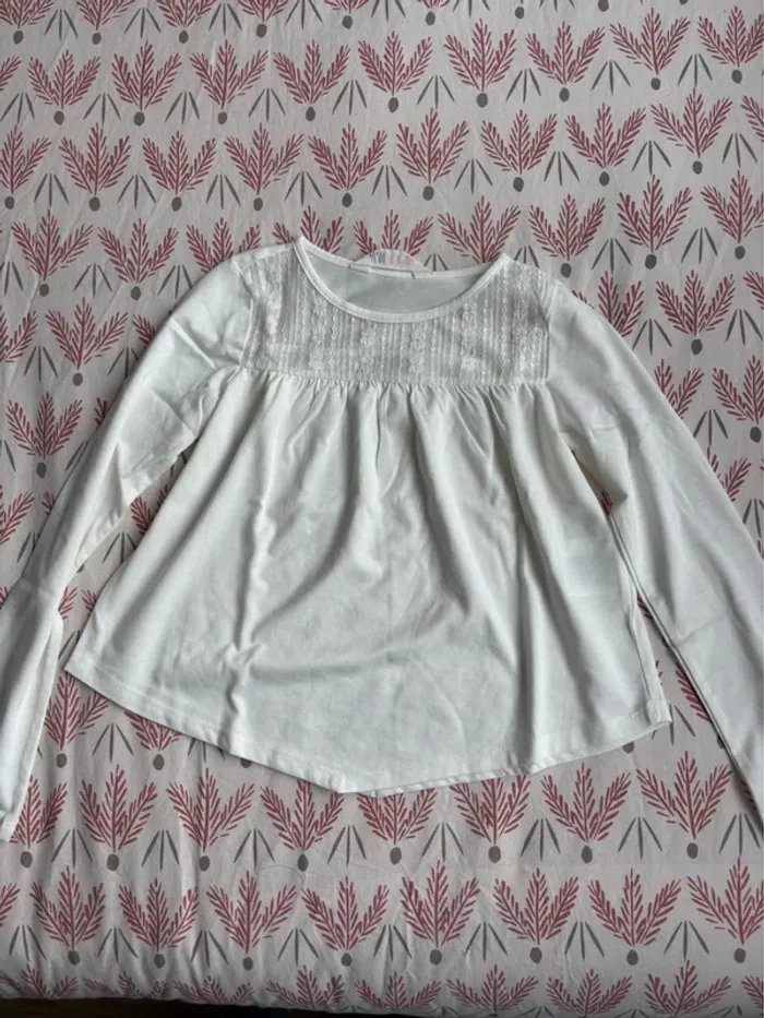 Haut blanc HM à dentelle