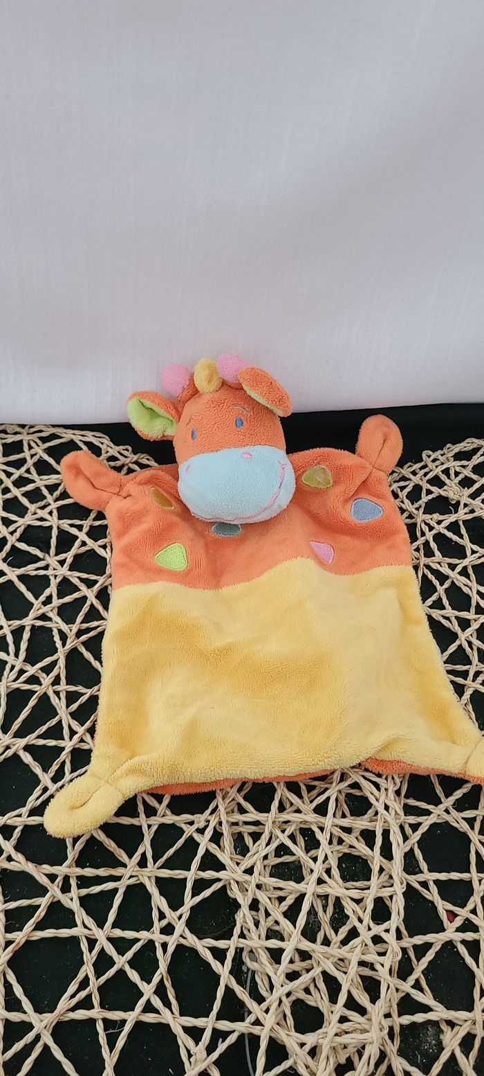 Doudou plat Girafe jaune orange MOTS D'ENFANTS