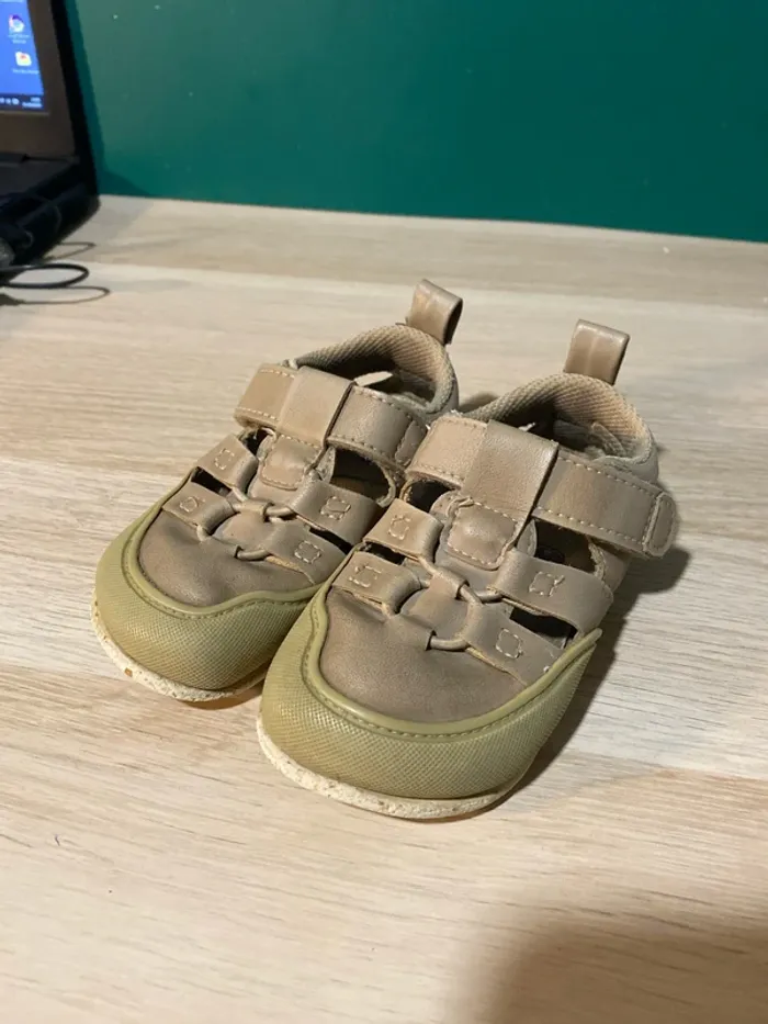 Sandale zapato feroz XL bébé