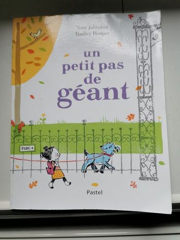 Livre un petit pas de géant de tony johnston et hadley hooper  moyenne section maternelle