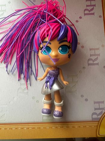 Poupée curli girl