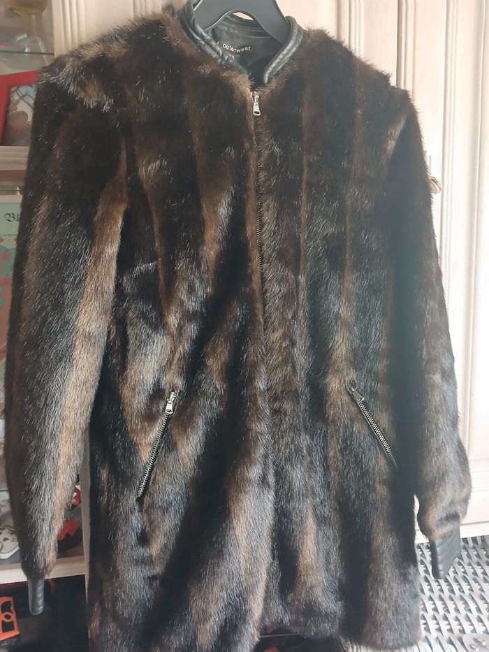 Veste en fausses fourrure taille XS marron et noir - photo numéro 1