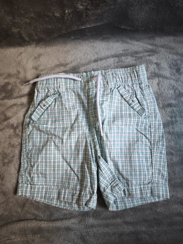 Short 12 mois