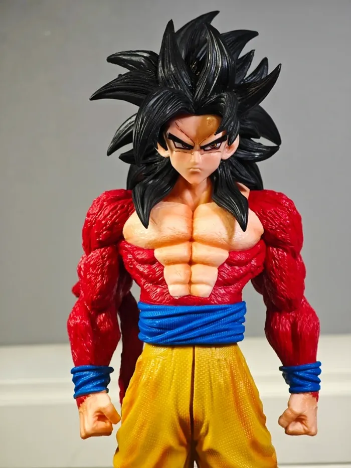 Figurine Dragon Ball GT : Goku SSJ4 29cm neuve avec boîte - photo numéro 3