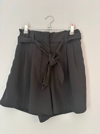 Short noir fluide 