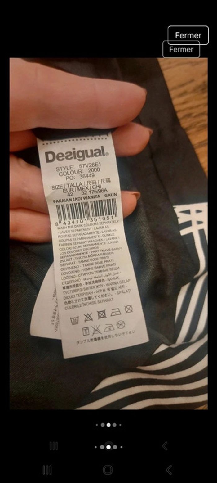 Jolie Robe Desigual fond Noir eur 42 - photo numéro 15