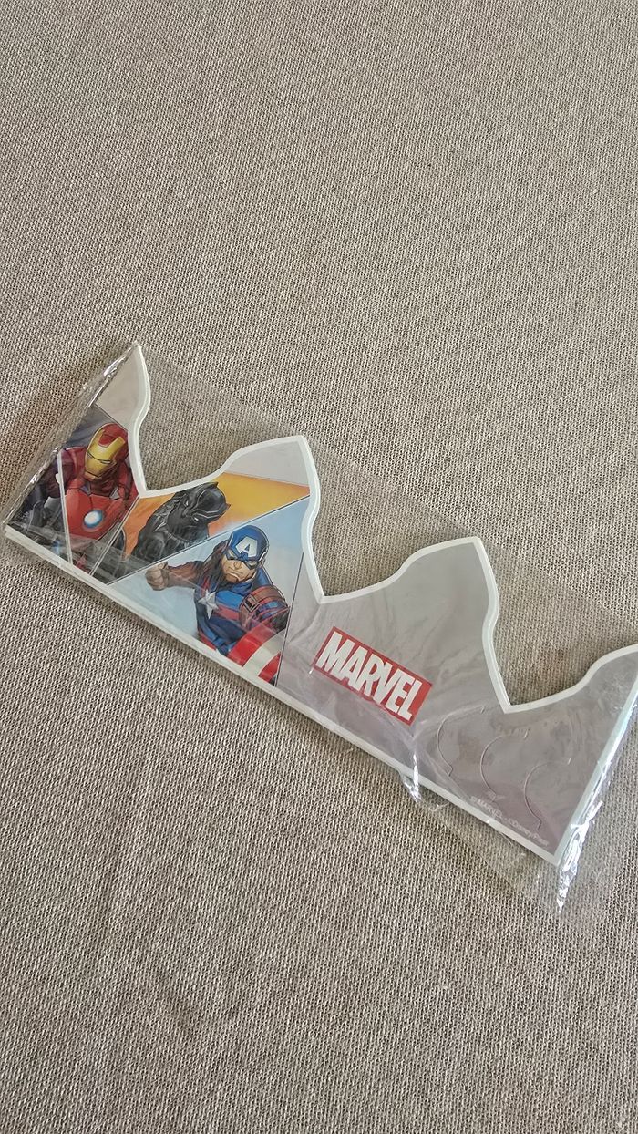 Couronne et fève Disney 100 - photo numéro 6