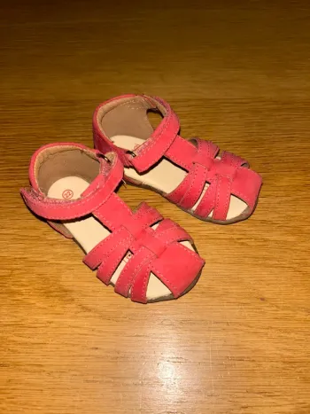 Sandales rouge P22