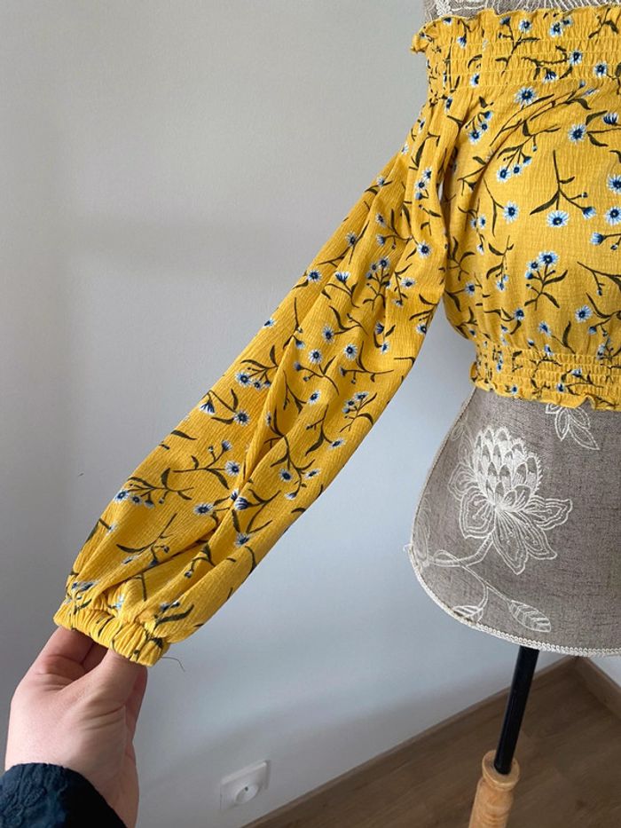 Top épaules dénudées fleurie - photo numéro 2