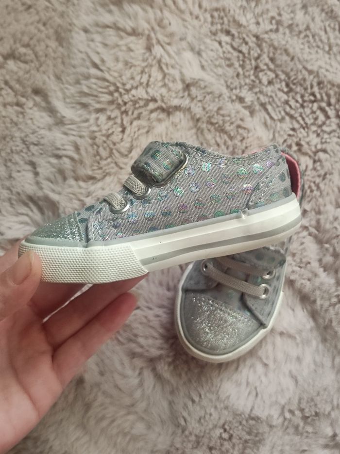 Chaussures brillante T19 - photo numéro 3