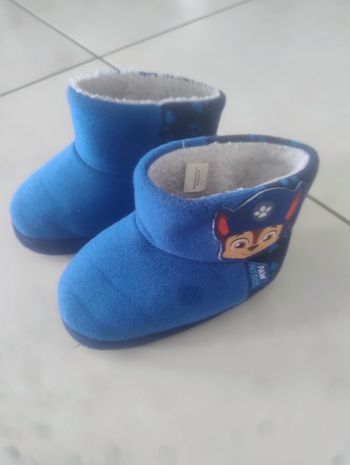 Vends chaussons paw patrol 24 -25