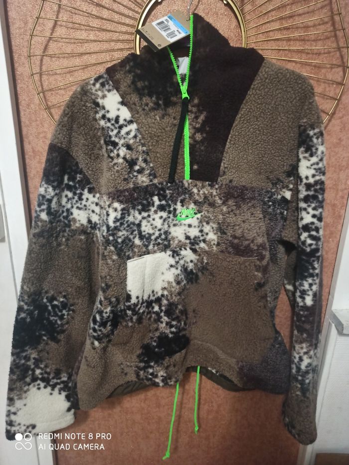 Sweat Capuche Polaire matière style mouton 
Nike Authentique - photo numéro 2