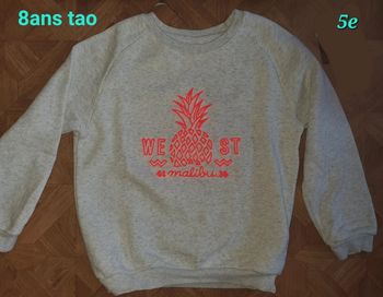 Pull 8ans tape a loeil