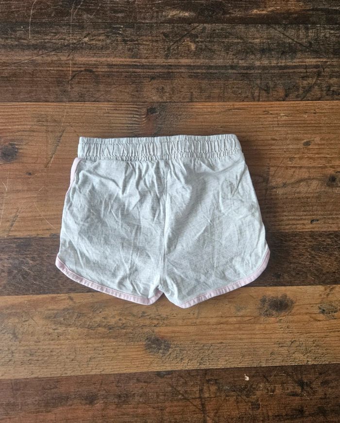 Short fille 5ans - photo numéro 2