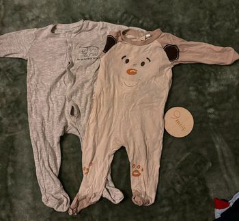 2 pyjamas fin