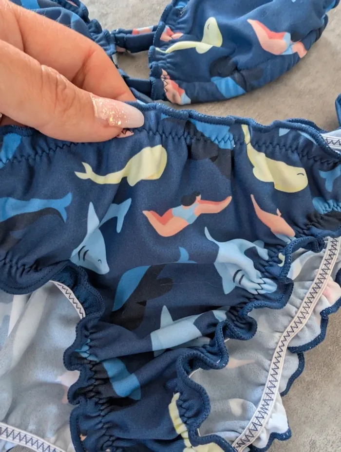 Maillot de bain bikini fille 4 ans comme NEUF - photo numéro 2