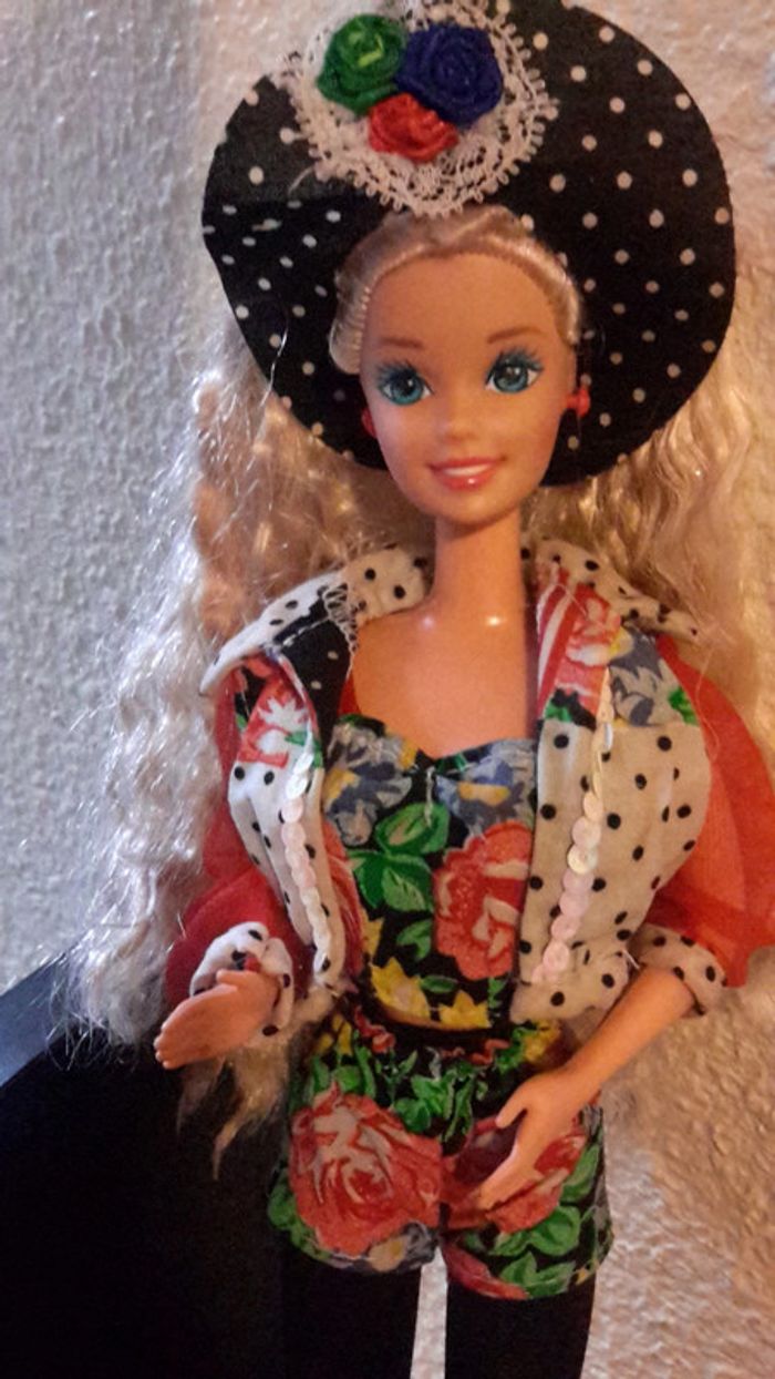 Barbie blonde tenue complète originale ancienne collection Mattel - photo numéro 2