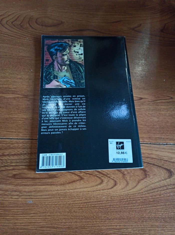 Livre damnes - photo numéro 2