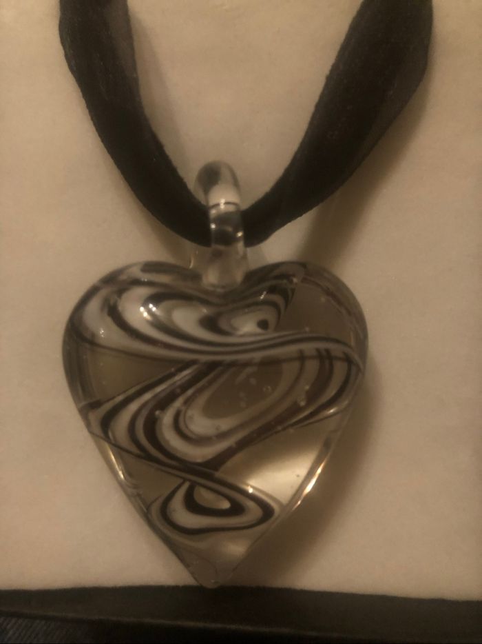Collier cœur en verre - photo numéro 2