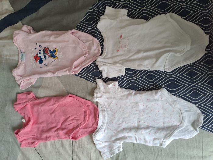Lot de 4 bodies manches courtes