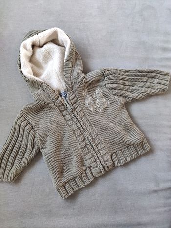Gilet a capuche kaki 3 mois