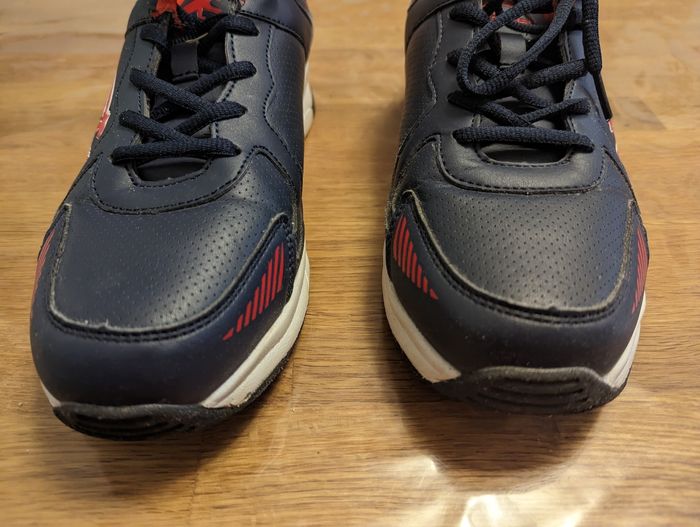 Chaussures garçon pointure 39 Airness très bon état - photo numéro 4