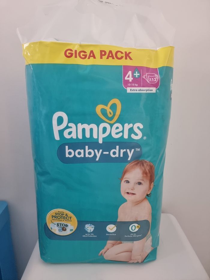Pampers couches taille 4+