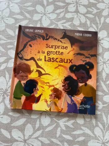 Surprise à la grotte de lascaux 📚
