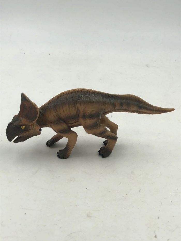 Figurine dinosaure Protoceratops Geoworld 1:16