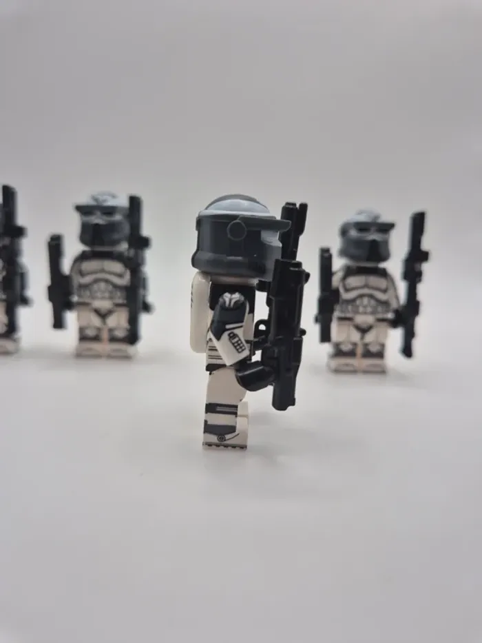 Figurines type lego 4 clones de la légion de Wolffe star wars - photo numéro 5