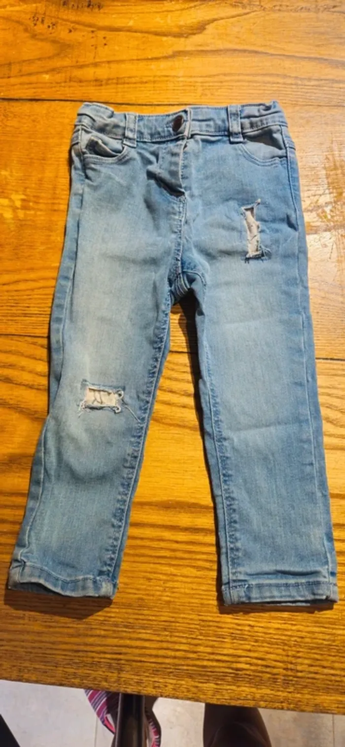 Pantalon jean tape a l'oeil 86cm 23mois