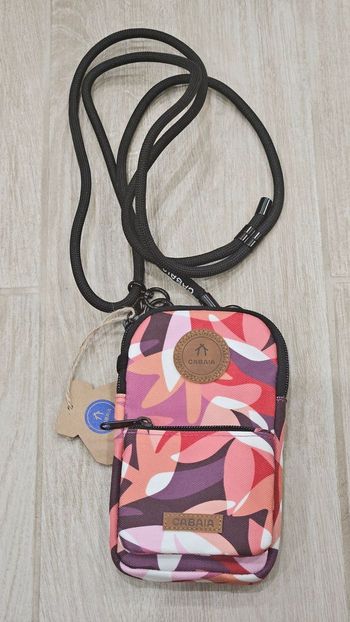 Porte téléphone Cabaïa neuf