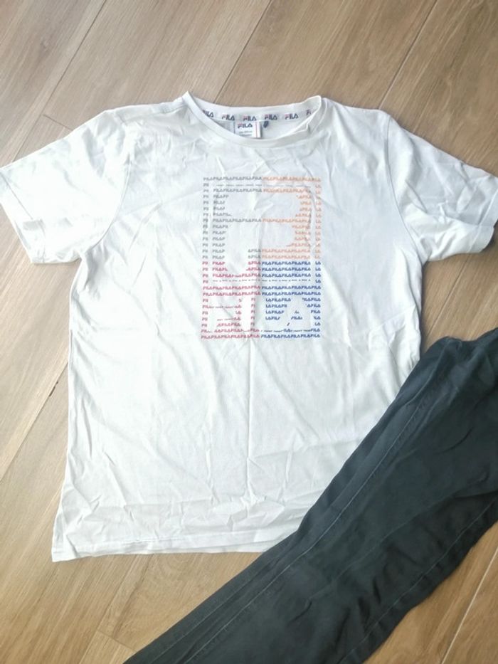 Jean et t-shirt - photo numéro 2